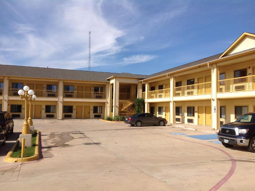 Budgetel Inn And Suites Hearne Εξωτερικό φωτογραφία