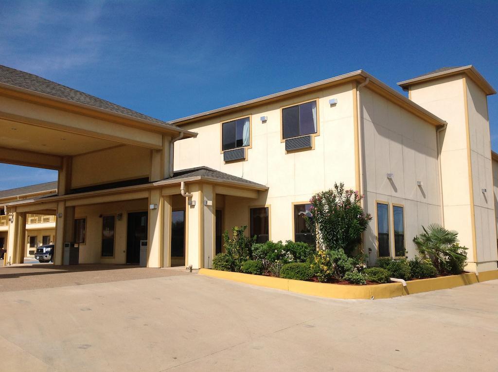 Budgetel Inn And Suites Hearne Εξωτερικό φωτογραφία